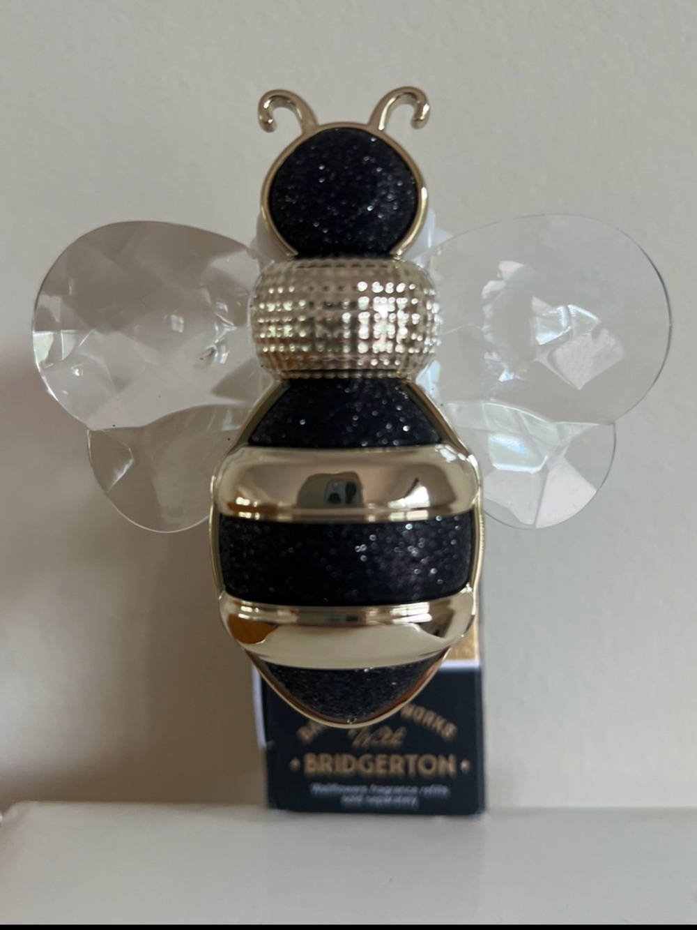 Bath & Body Works NWT  Wallflower Plug In [ Bridgerton ] Bee 🐝